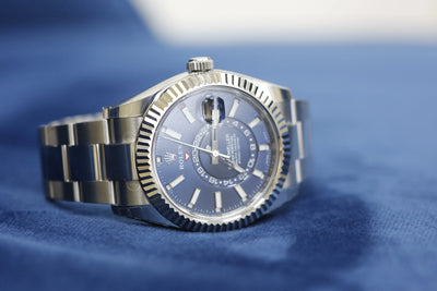 How does a Rolex Sky-Dweller work?