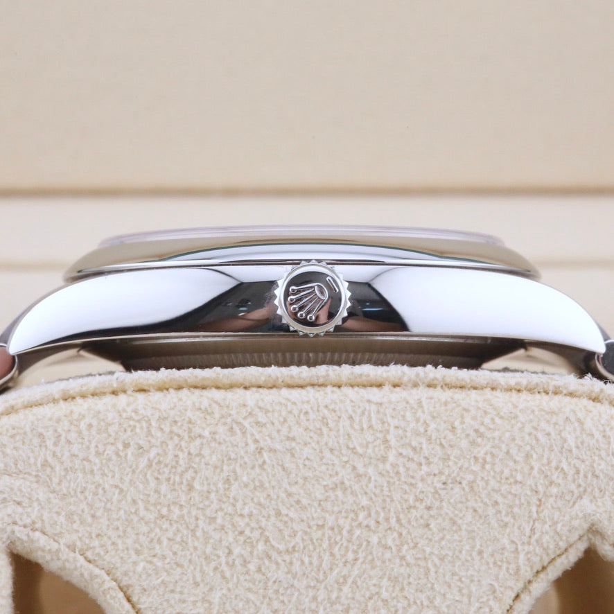 Rolex Oyster Perpetual 41 Coral Red 124300 Year: 2020