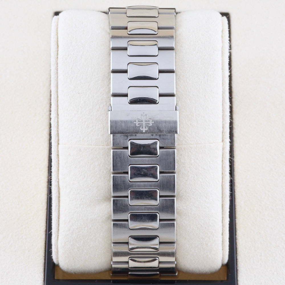 Patek Philippe Nautilus 5711/1A-011 White Dial Year: 2019