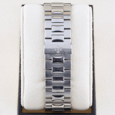 Patek Philippe Nautilus 5711/1A-011 White Dial Year: 2019