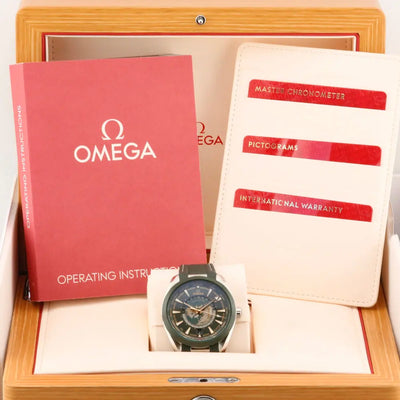 Omega Seamaster Aqua Terra Worldtimer Green 22032432210001 Year: 2024
