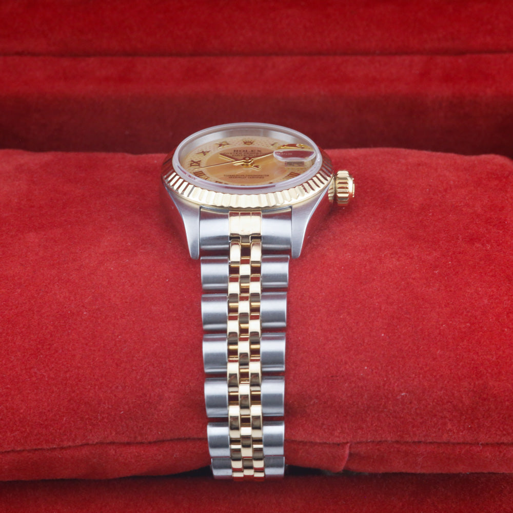 Rolex Datejust 26 Mother Of Pearl Dial Roman Numeral Dial 79173 Year: 2003