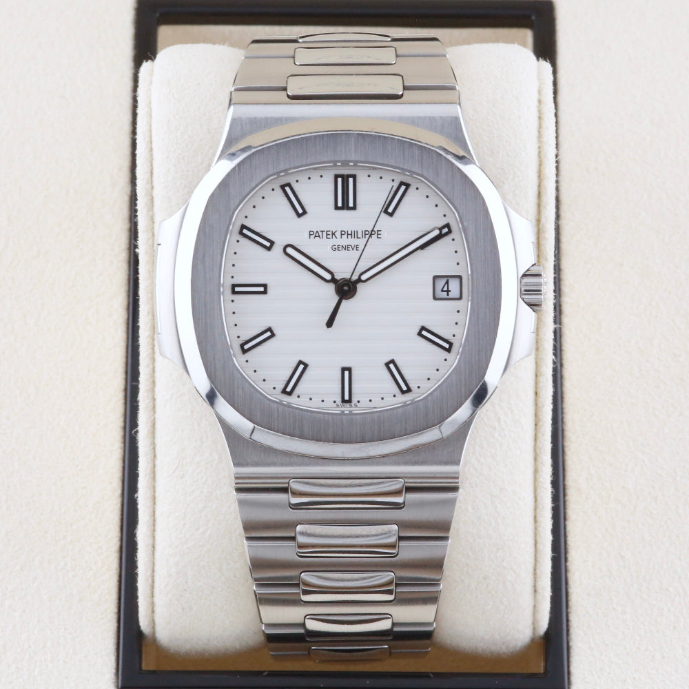 Patek Philippe Nautilus 5711/1A-011 White Dial Year: 2019
