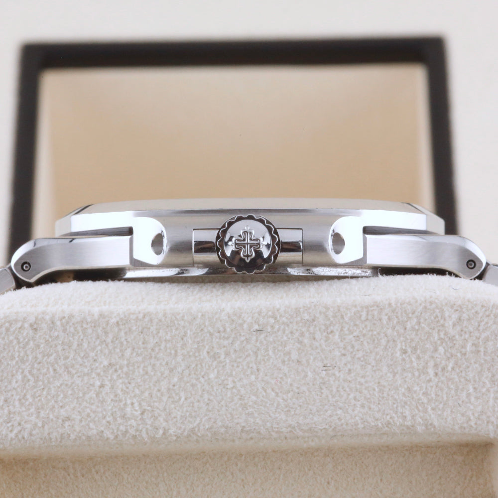 Patek Philippe Nautilus 5711/1A-011 White Dial Year: 2019